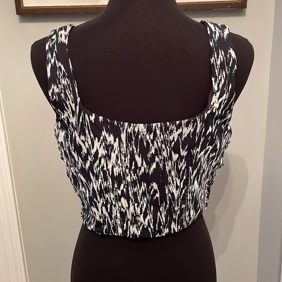 NWT HOUSE OF HARLOW 1960 BLACK & WHITE CROP TOP SIZE M - Picture 3 of 8